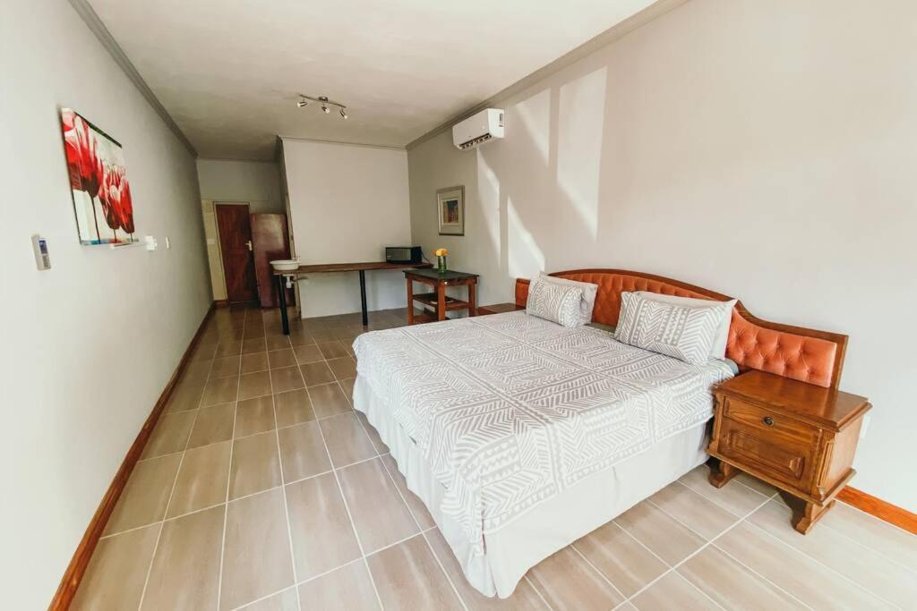 Le Grec Wine Tram Apartment フランシュホーク エクステリア 写真